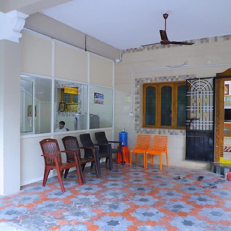 טירופאטי Nanda Mohan Homestay- Luxuries Ac Apartment Close To Alipiri Foothills-Kapila Teertham And Iskcon Temple מראה חיצוני תמונה