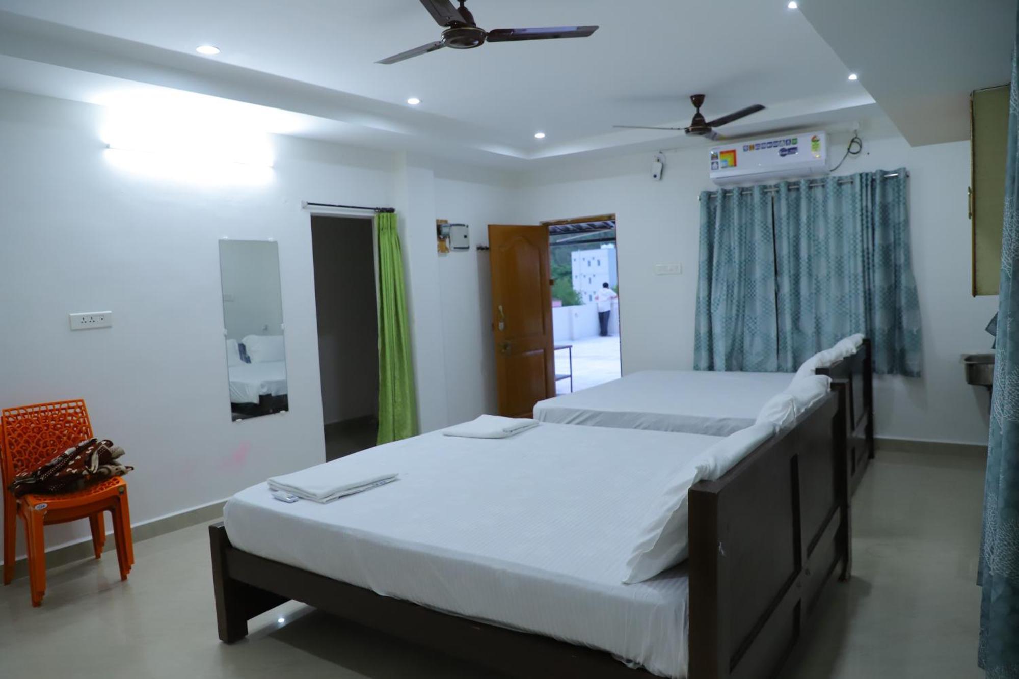 טירופאטי Nanda Mohan Homestay- Luxuries Ac Apartment Close To Alipiri Foothills-Kapila Teertham And Iskcon Temple מראה חיצוני תמונה
