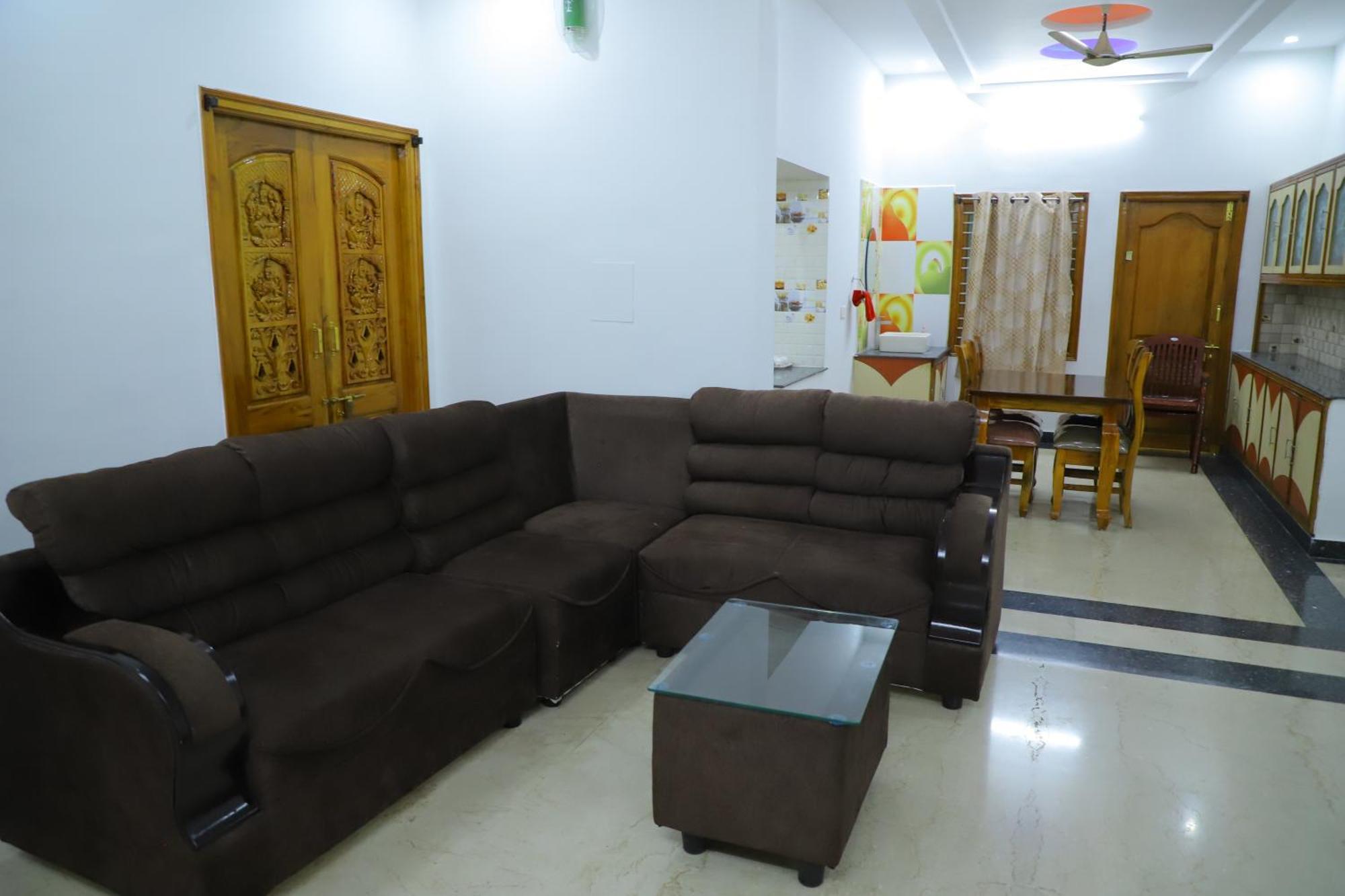 טירופאטי Nanda Mohan Homestay- Luxuries Ac Apartment Close To Alipiri Foothills-Kapila Teertham And Iskcon Temple מראה חיצוני תמונה