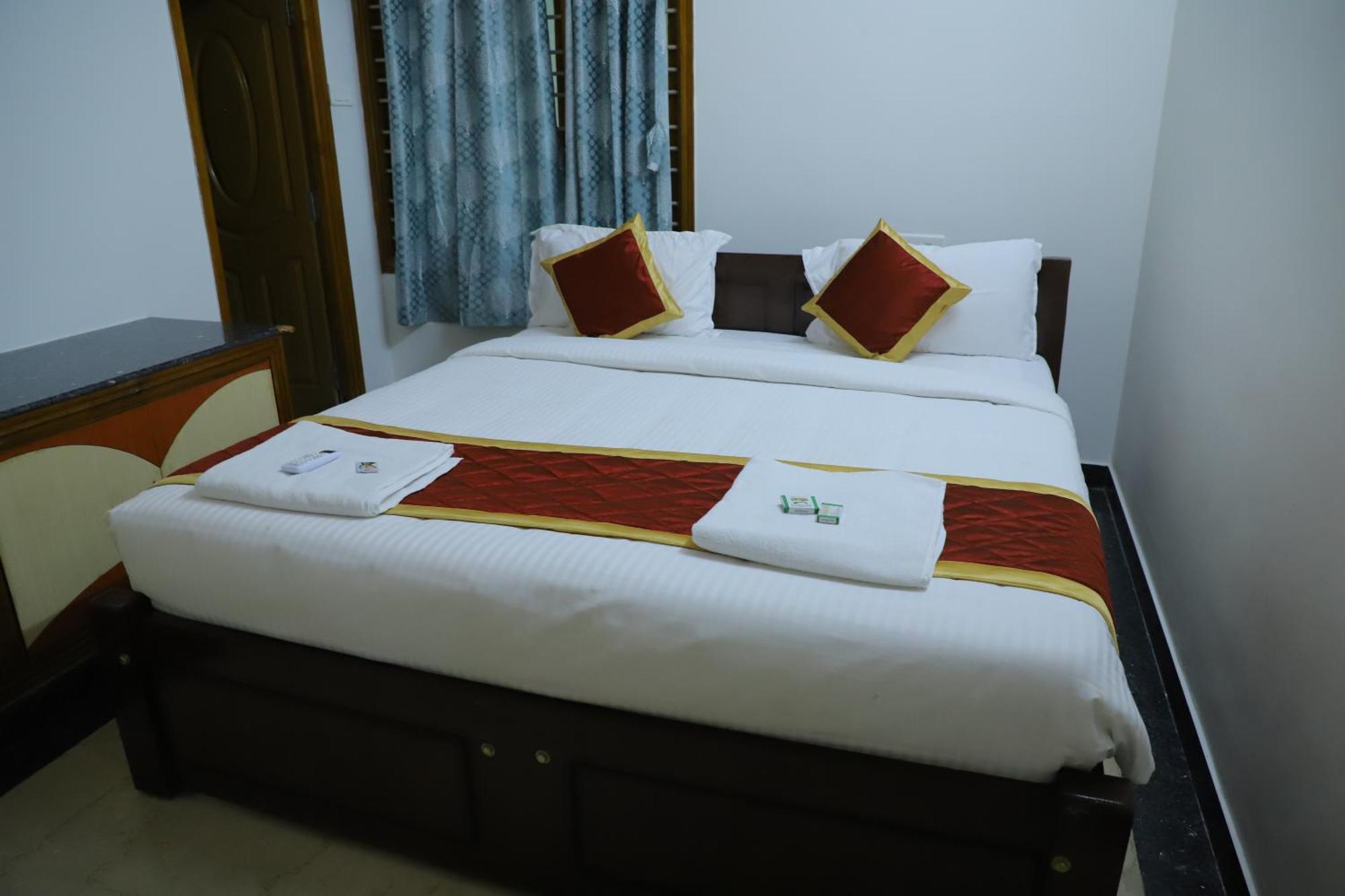 טירופאטי Nanda Mohan Homestay- Luxuries Ac Apartment Close To Alipiri Foothills-Kapila Teertham And Iskcon Temple מראה חיצוני תמונה
