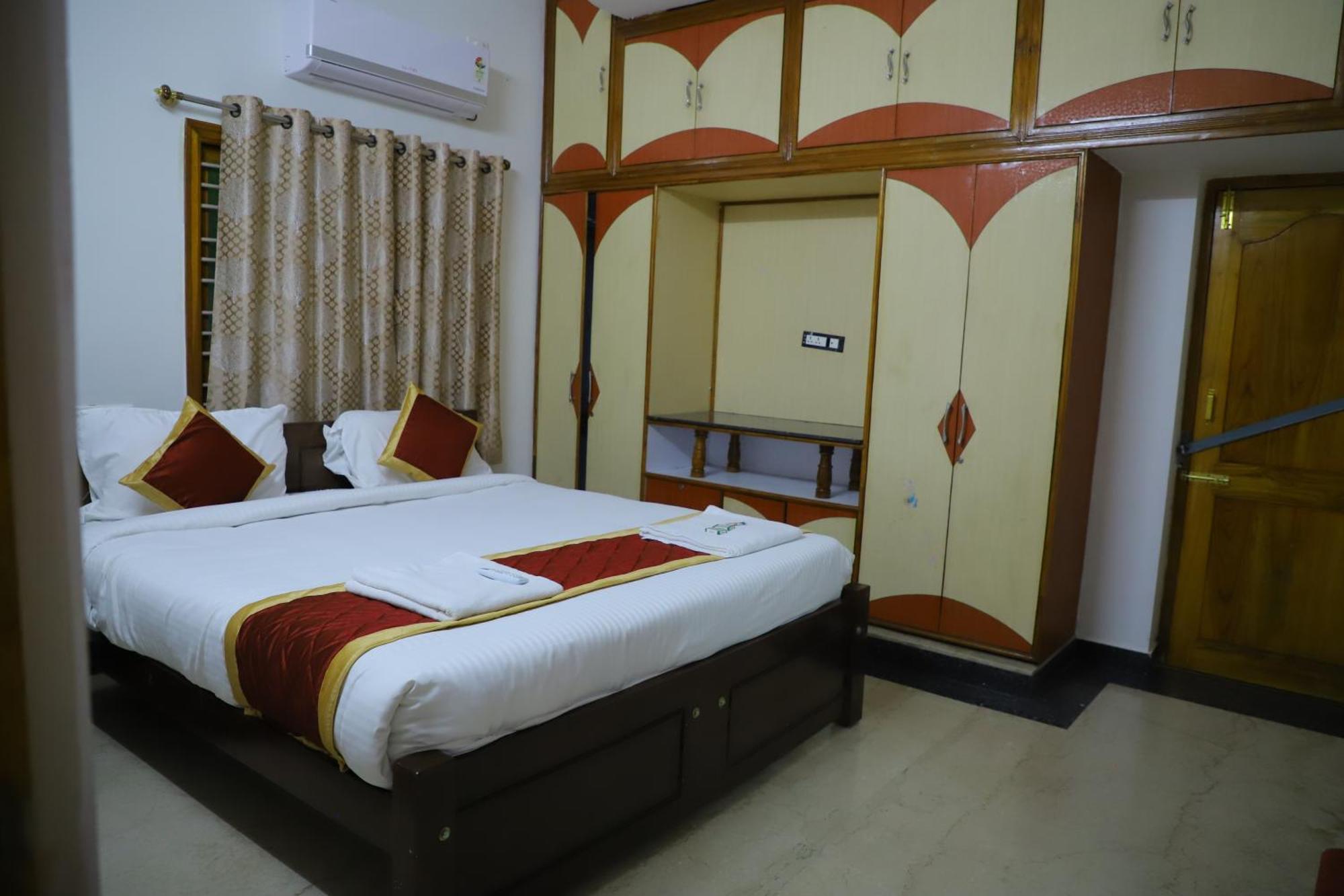טירופאטי Nanda Mohan Homestay- Luxuries Ac Apartment Close To Alipiri Foothills-Kapila Teertham And Iskcon Temple מראה חיצוני תמונה