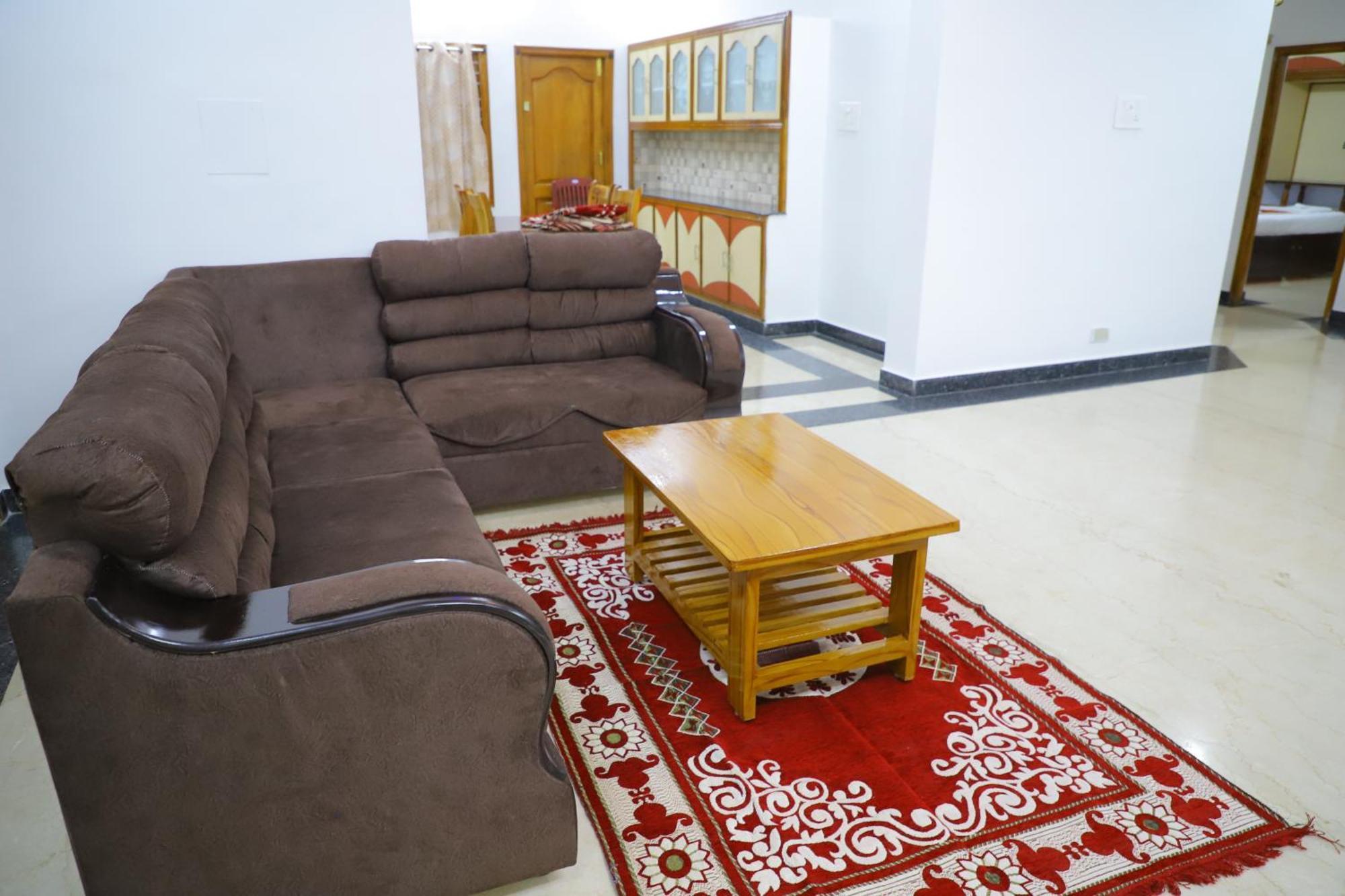 טירופאטי Nanda Mohan Homestay- Luxuries Ac Apartment Close To Alipiri Foothills-Kapila Teertham And Iskcon Temple מראה חיצוני תמונה