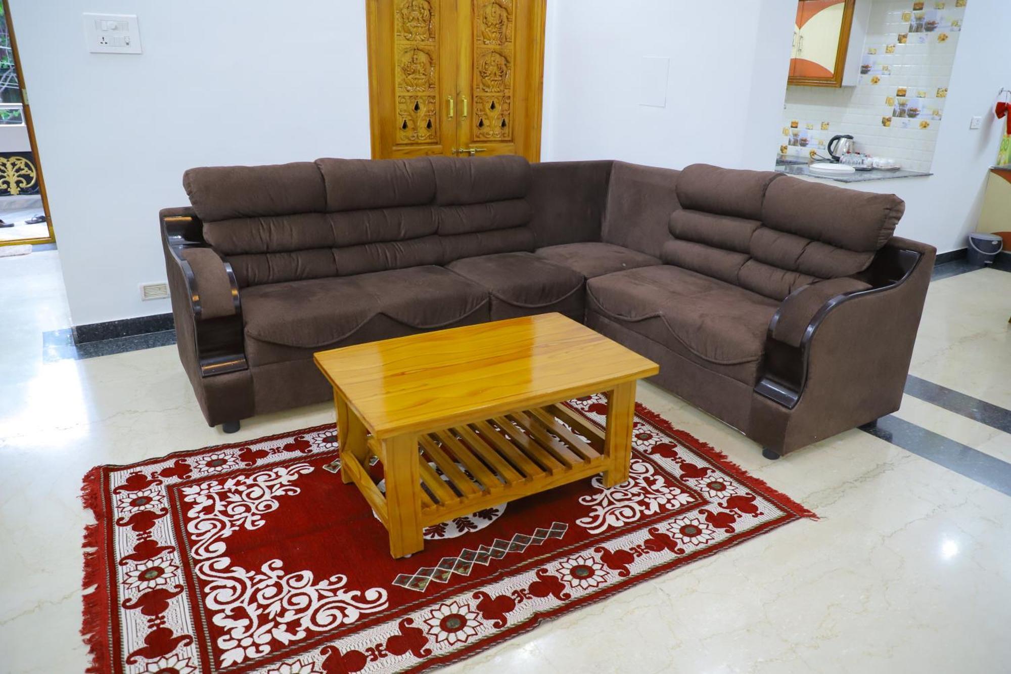 טירופאטי Nanda Mohan Homestay- Luxuries Ac Apartment Close To Alipiri Foothills-Kapila Teertham And Iskcon Temple מראה חיצוני תמונה