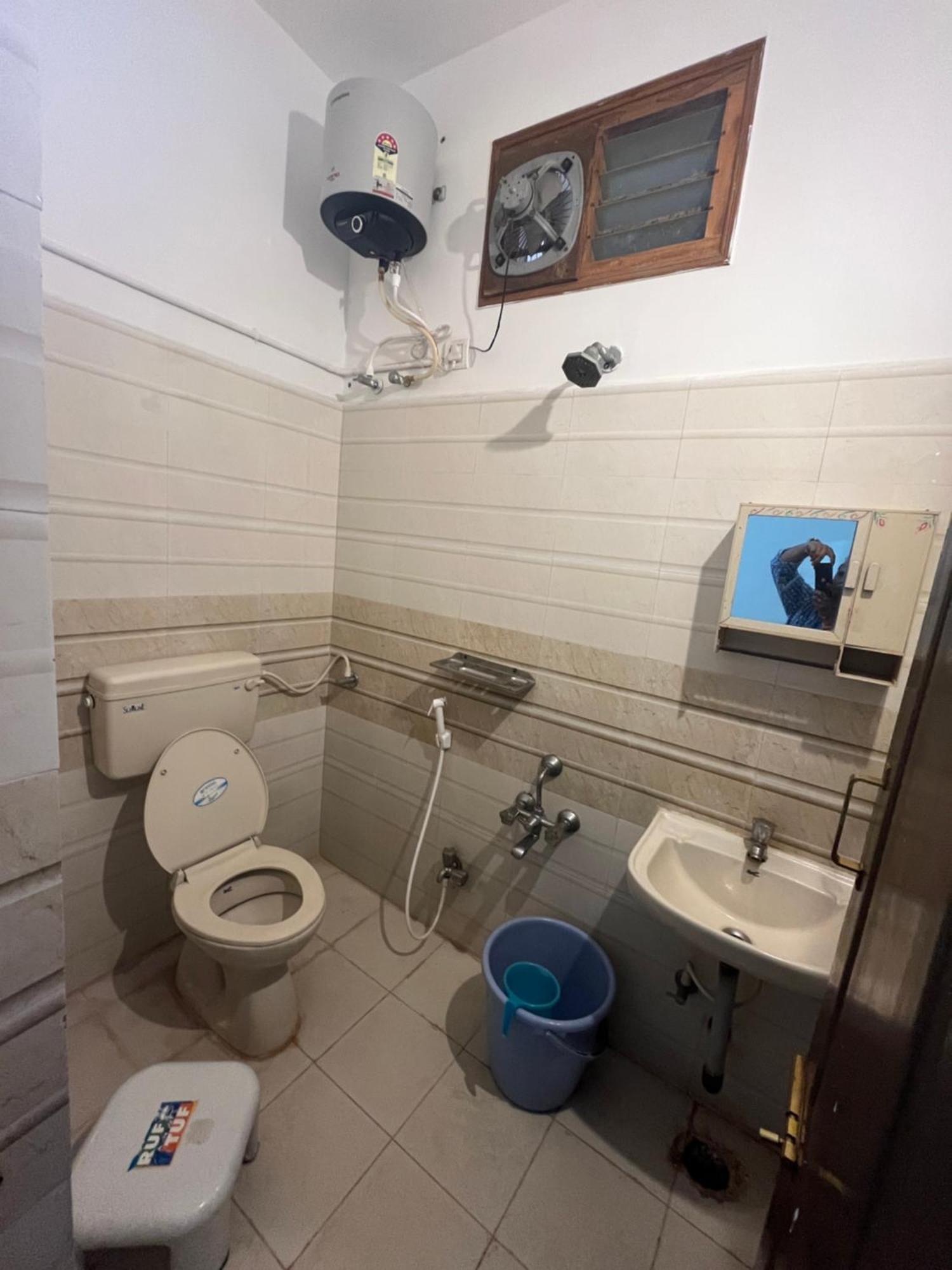 טירופאטי Nanda Mohan Homestay- Luxuries Ac Apartment Close To Alipiri Foothills-Kapila Teertham And Iskcon Temple מראה חיצוני תמונה